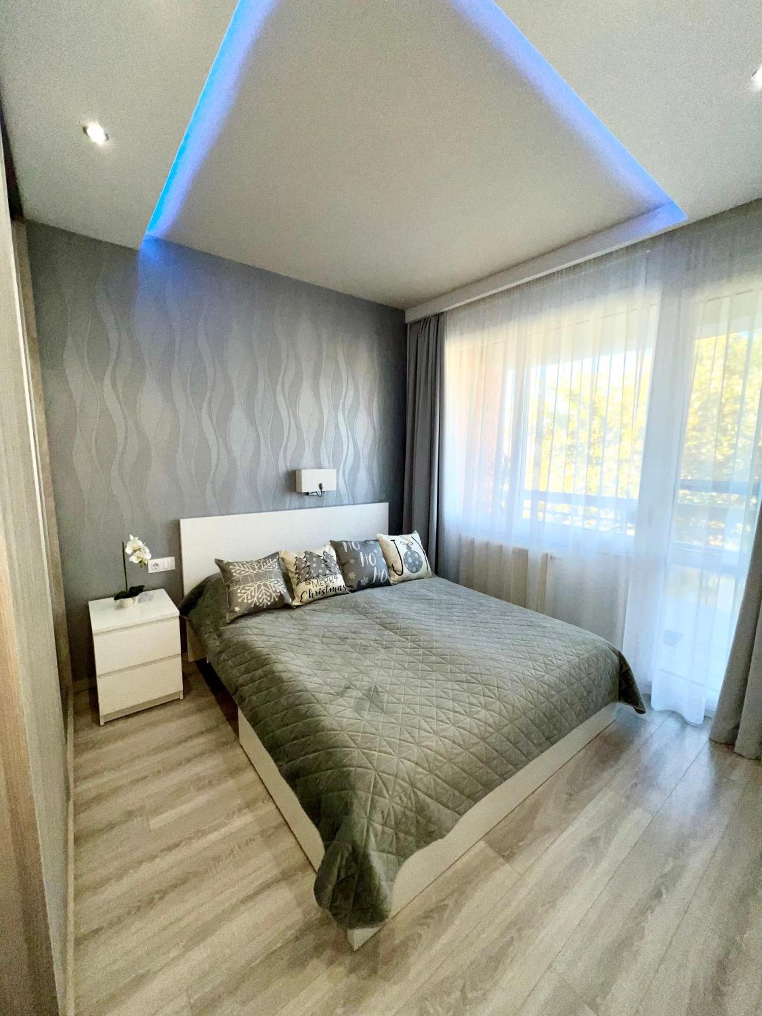 Downtown Dream Apartmans Сегед Экстерьер фото