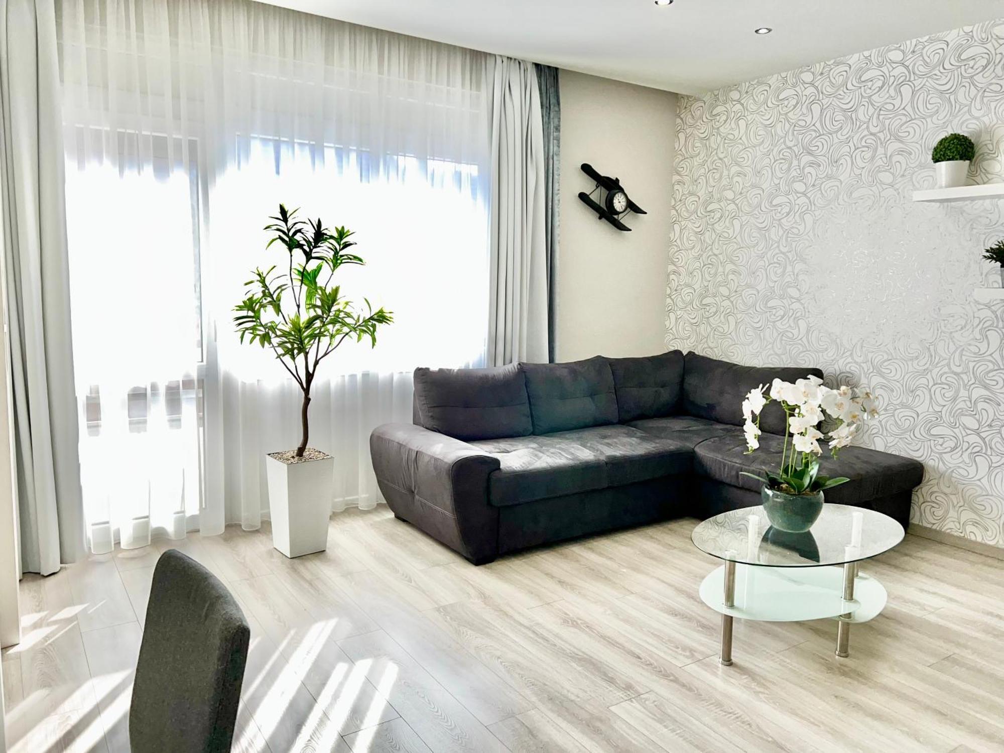 Downtown Dream Apartmans Сегед Экстерьер фото